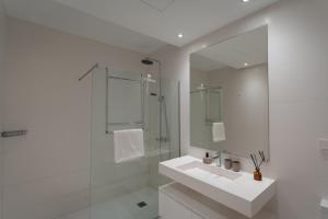 Kúpeľňa v ubytovaní NOBBLE apartment Atalaya Hills
