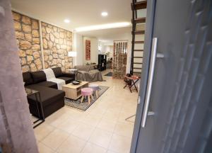 Posedenie v ubytovaní Maison d' Alice 1