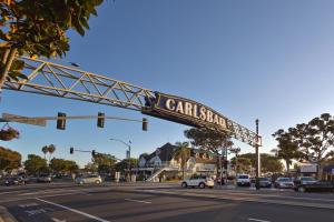 Gallery image of 2BR Private Balcony Overlooking Pool, Gated Parking, Walk to Resort in Carlsbad