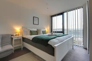 Легло или легла в стая в Heart of the City - Fantastic, Spacious 2 Bed Apartment, Netflix, Stunning Views, Sheffield City Centre