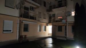 Budova, v ktorej sa apartmán nachádza
