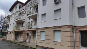 Budova, v ktorej sa apartmán nachádza