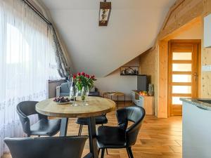 Posedenie v ubytovaní VisitZakopane - Hrabia Apartment