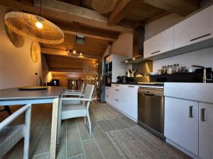 Кухня або міні-кухня у Appartement Saint-Martin-de-Belleville, 4 pièces, 6 personnes - FR-1-452-381