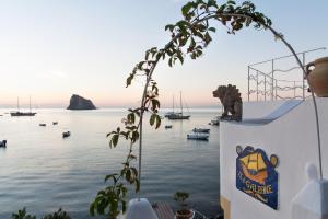 Imagen de la galería de Villa Il Galeone, en Panarea