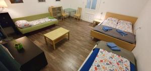 A bed or beds in a room at Appartement Belvedere Wien