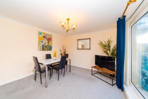 Fotografie z fotogalerie ubytování FLASH SALE Kemptown 3 Bedrooms Flat BN278NEP v destinaci Brighton & Hove