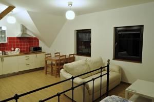 Kuchyň nebo kuchyňský kout v ubytování Apartmány pod lípou