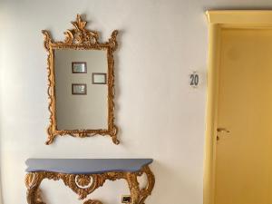 Fotografie z fotogalerie ubytování Hotel Estée v destinaci Desenzano del Garda