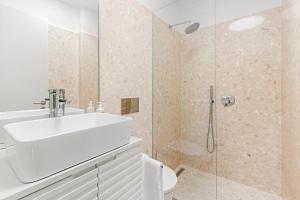 Ein Badezimmer in der Unterkunft 108MM House