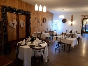 Restaurace v ubytování Les Jolis Coeurs