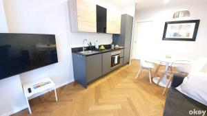 A kitchen or kitchenette at Seven Seas Luxury Apartments - Bari San Girolamo