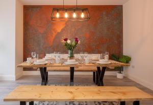 Φωτογραφία από το άλμπουμ του Hazel House σε West Bromwich +24 φωτογραφίες