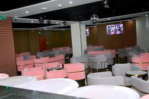 Hotel Express餐厅或其他用餐的地方