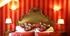 Voodi või voodid majutusasutuse Gibbon Bridge Hotel toas