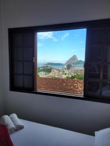 山景或在旅舍看到的山景
