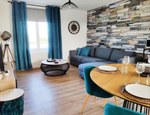 Posedenie v ubytovaní Superbe apt cosy à 500m de la plage pour 4 pers