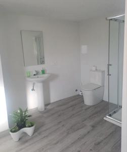 Fotografie z fotogalerie ubytování Casa das Laxas, recién reformada con 5 dormitorios en entorno natural v destinaci Porto do Son + 19 fotografií