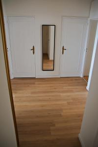 Fotografia z galérie ubytovania Bergson Top - Appart 80m2, 2 grandes chambres, entièrement rénovée et équipée, lumineux, WIFI, balcon, calme, vue imprenable v destinácii Saint-Étienne