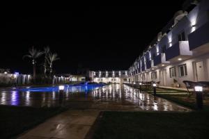 Bazén v ubytování Royal Hotel Assiut nebo v jeho okolí