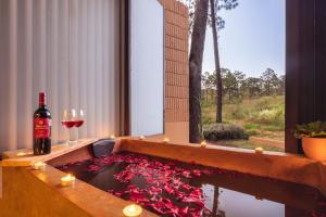 Nápoje v ubytování Cabaña de lujo con Tina y Fogatero Vistas al Bosque de Mazamitla