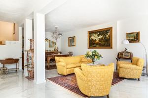 Posezení v ubytování Ghe Sem Morazzone B&B