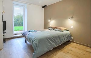 Posteľ alebo postele v izbe v ubytovaní 3 Bedroom Gorgeous Home In Clitourps + 19 fotografií