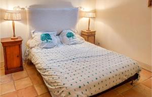 Posteľ alebo postele v izbe v ubytovaní 3 Bedroom Awesome Home In Marquefave
