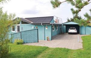 Budova, kde se prázdninový dům nachází + 14 fotografií