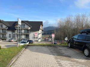 O vedere generală la munți sau o vedere la munte luată de la acest apartament