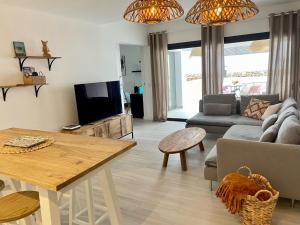 TV a/nebo společenská místnost v ubytování Casa Domino + 37 fotografií