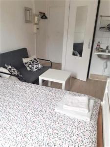 Fotografia z galérie ubytovania APPARTEMENT ENTIER AVEC BALCON A PARIS PLEIN SUD. v Paríži