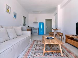 A television and/or entertainment centre at Siora of Paros - Ammiralis & Castelis