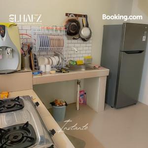 Dapur atau dapur kecil di Elhafz Villas