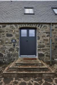 Φωτογραφία από το άλμπουμ του Monkstadt No 10 The Horse Walk σε Totscore