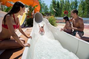 Photo de la galerie de l'établissement MOBIL HOME LE PRECIEUX, à Valras-Plage