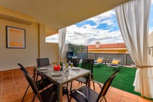 Posedenie v ubytovaní Luxury Holiday House Tenerife