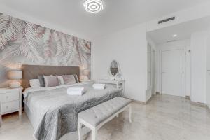 Posteľ alebo postele v izbe v ubytovaní Luxury Holiday House Tenerife