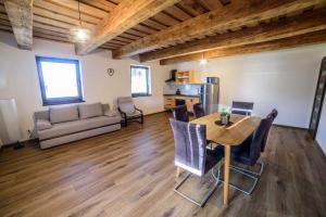 Kuchyň nebo kuchyňský kout v ubytování Apartmány Faustin