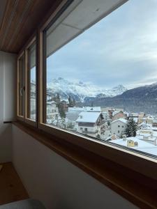 New! Cozy, central apartment with a stunning view