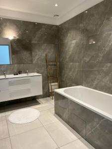Kúpeľňa v ubytovaní Appartement sur le port
