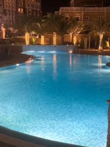 Piscina di Balqis Residense Palm Jumeirah,Pool, Beach, Top floor, Full sea view, Restaurants o nelle vicinanze