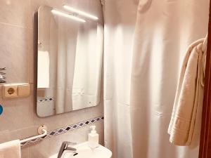 Koupelna v ubytování Hostal Patria Madrid