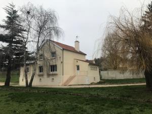 Budova, v ktorej sa dovolenkový dom nachádza