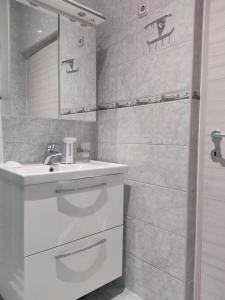 Kúpeľňa v ubytovaní Bird View Apartment Carlissima Trogir