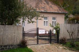 Fotografia z galérie ubytovania Kata Cottage v destinácii Szanda + 37 fotografií
