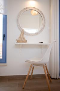 Fotografie z fotogalerie ubytování Mouse House with Sea View and Mini Pool v destinaci Plataniás + 31 fotografií