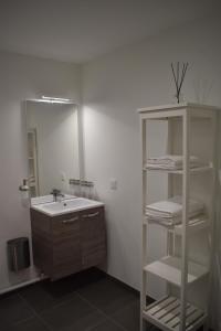Łazienka w obiekcie Le Saint Pierre en Baie Appt 3-4 pers parking privé