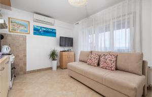 TV a/nebo společenská místnost v ubytování Pet Friendly Home In Medveja