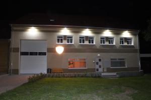 Zgradba, v kateri se nahaja gostišče